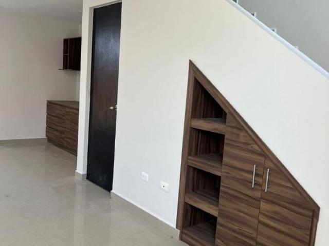 Casa con 71 m² superficie de terreno y 3 recámaras en venta atras de volkswagen