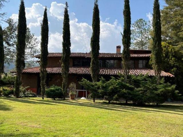 Casa con 9712 m² de superficie de terreno, 4 habitaciones en venta en Tapalpa