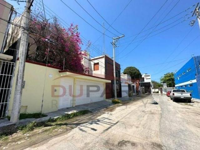 Casa con Alberca en Venta, San Agustín del Palmar, Carmen Ca