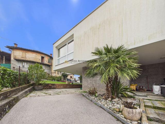 Einfamilienhaus kaufen in Mendrisio, Tessin