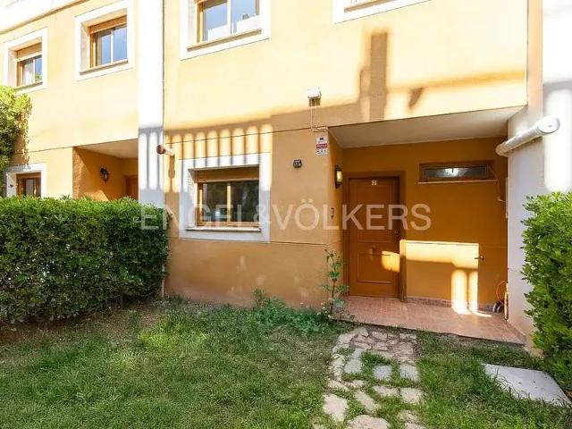 Casa en alquiler en Urbanización El Bosque, Chiva