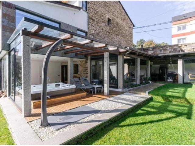 Casa en venta en Orbazai, Lugo