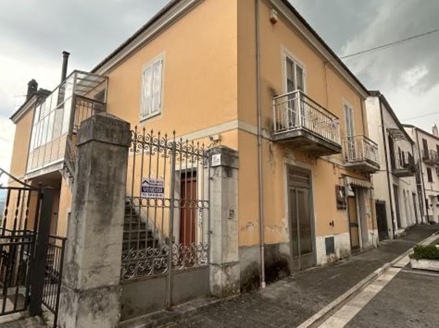 Appartamento in vendita a Castelluccio Inferiore, Basilicata