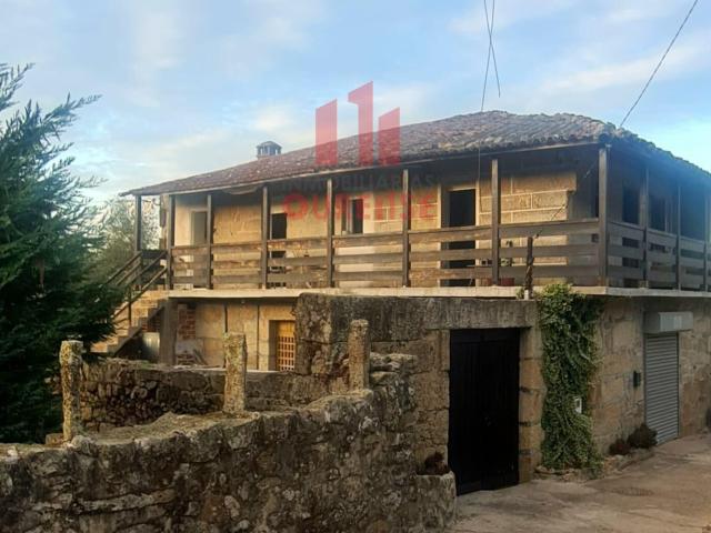 Casa en venta en Ourense, Galicia