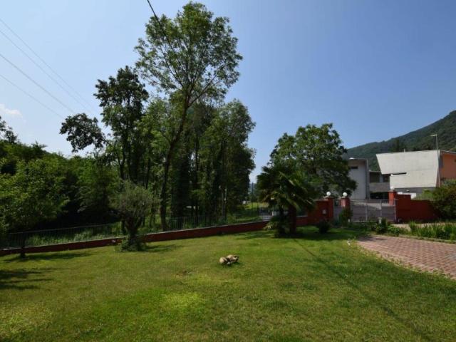 Haus kaufen in Taverne, Tessin