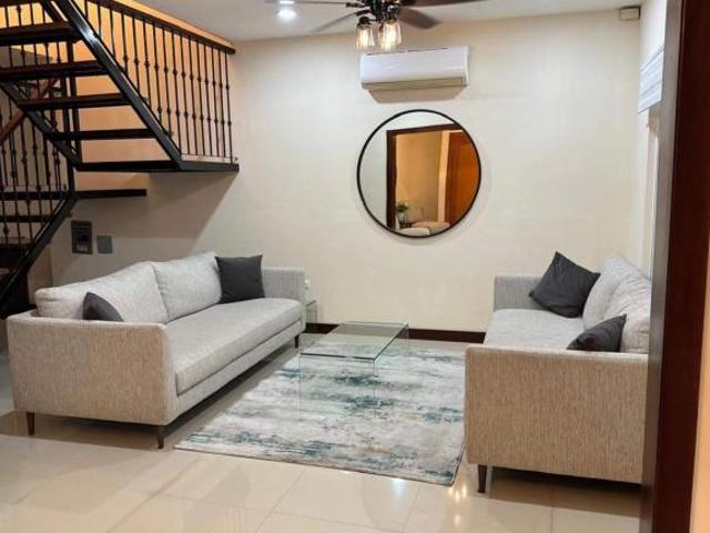 Casa con jardín, terraza y cochera techada, en venta, Urba, Cozumel