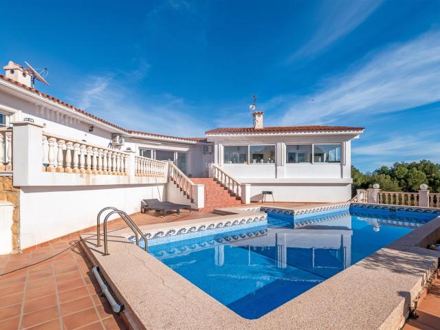 Casa en venta en Urbanització L'Alberca, la Marina Baixa