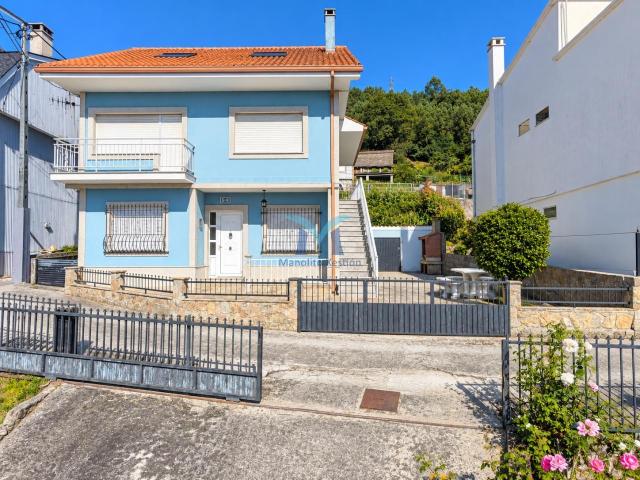Casa en venta en As Lamas, Cee