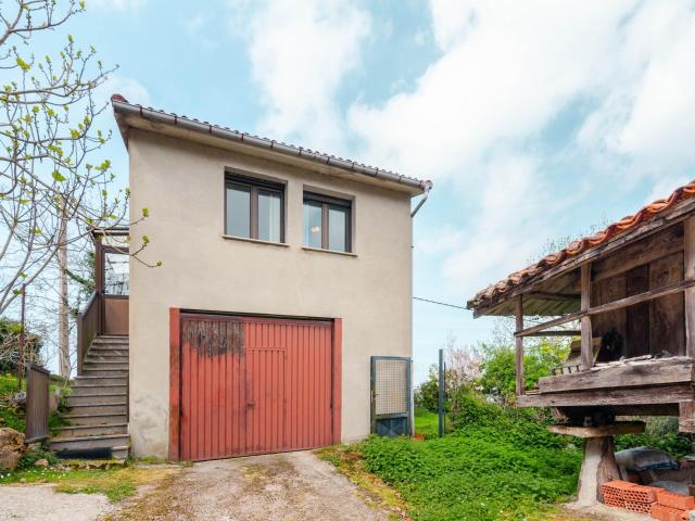 Casa en venta en Nava, Asturias