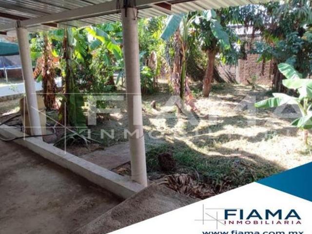 CASA CON SOLAR EN ZONA URBANIZADA, TUXPAN, NAYARIT