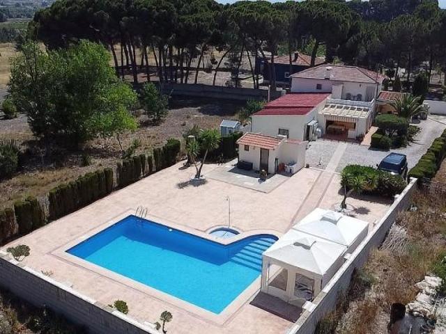 Casa en venta en Castalla, Valencia