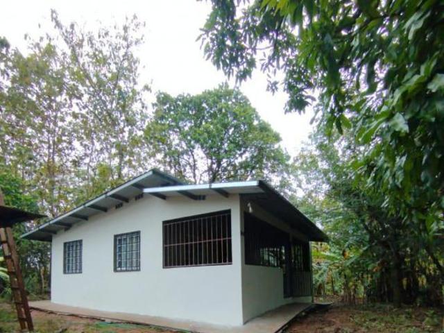 Casa con terreno en Venta en Montijo Veraguas