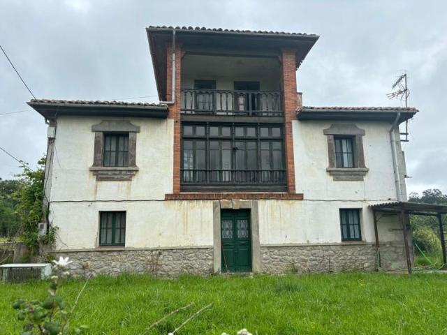 Casa en venta en Ribadesella, Camangu