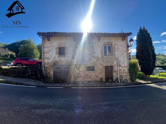 Casa en venta en Villacarriedo, Cantabria