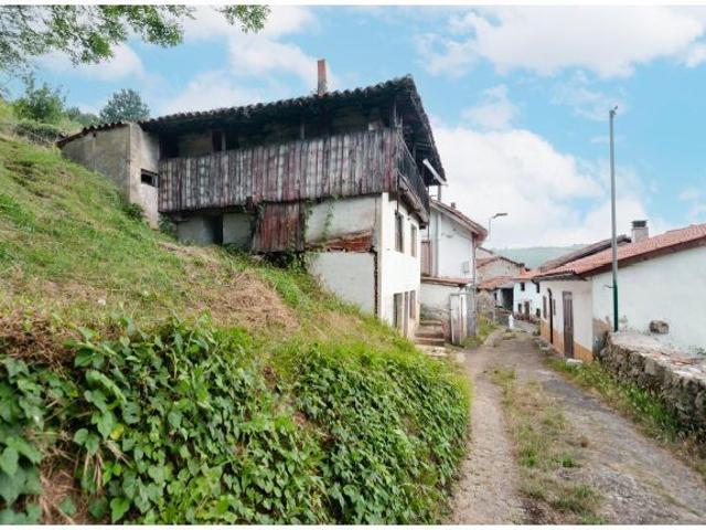Casa en venta en Oviedo, Asturias