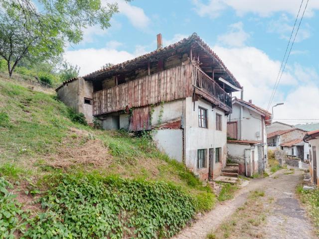 Casa en venta en Oviedo, Asturias