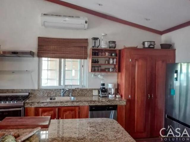 Casa Con Vista Al Mar En Guabino, Lajas De Tole, Chiriquí