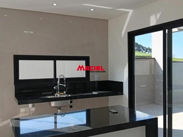 Casa venda em Região Imediata de São José dos Campos, Região Metropolitana do Vale do Paraíba e Litoral Norte
