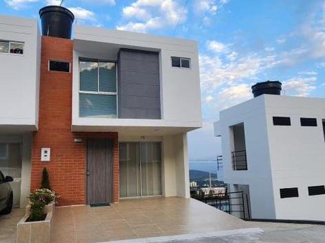 Casa en arriendo en Oriental, Los Patios