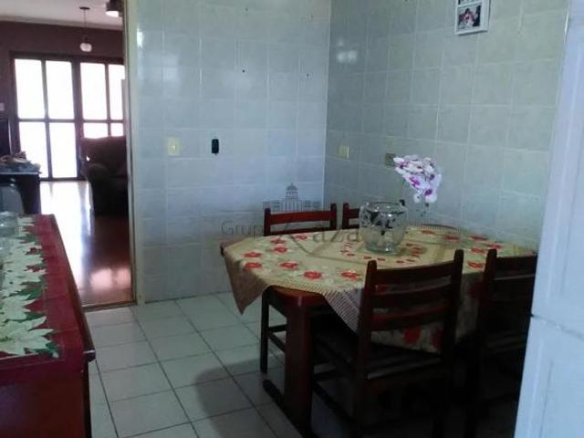Casa venda em Região Imediata de São José dos Campos, Região Metropolitana do Vale do Paraíba e Litoral Norte