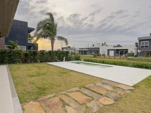 Casa venda em Xangri-lá