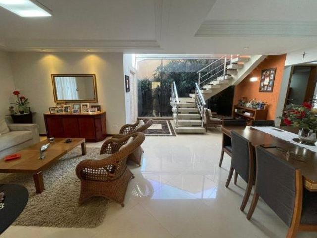 Casa venda em Região Geográfica Imediata de Londrina, Londrina