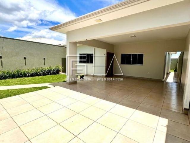 Casa venda em Região Geográfica Imediata de Águas Lindas de Goiás, Região Integrada de Desenvolvimento do Distrito Federal e Entorno