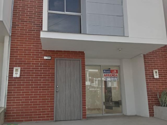 Casa en arriendo en Los Patios, Oriental
