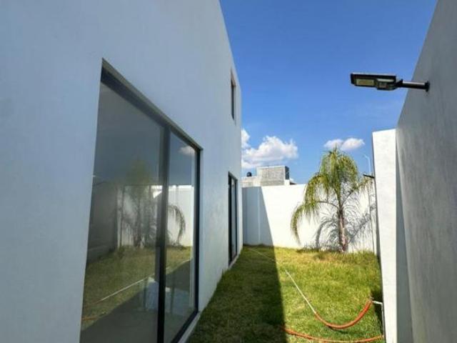 CASA COTO VERDE PARAISO, ZAMORA MICHOACAN