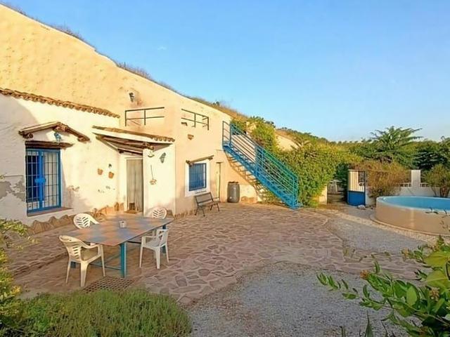 Casa en venta en Cortes de Baza, Granada
