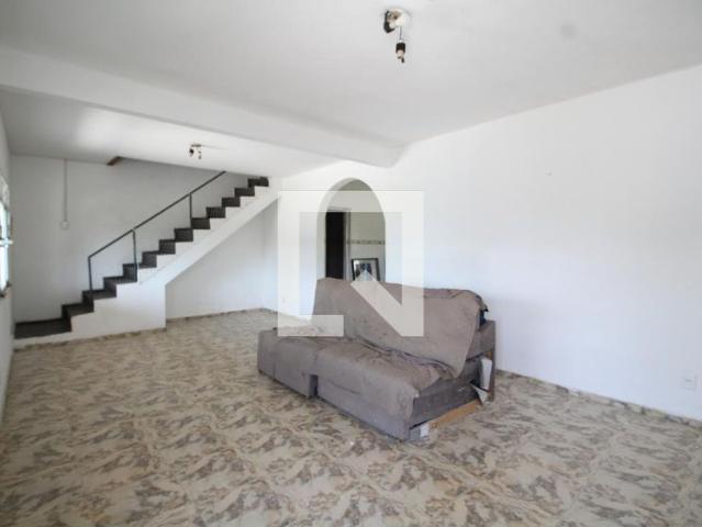 Casa aluguel em Região Geográfica Imediata do Rio de Janeiro, Região Metropolitana do Rio de Janeiro