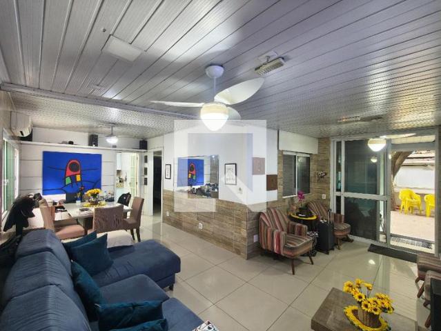 Casa aluguel em Região Geográfica Imediata do Rio de Janeiro, Região Metropolitana do Rio de Janeiro