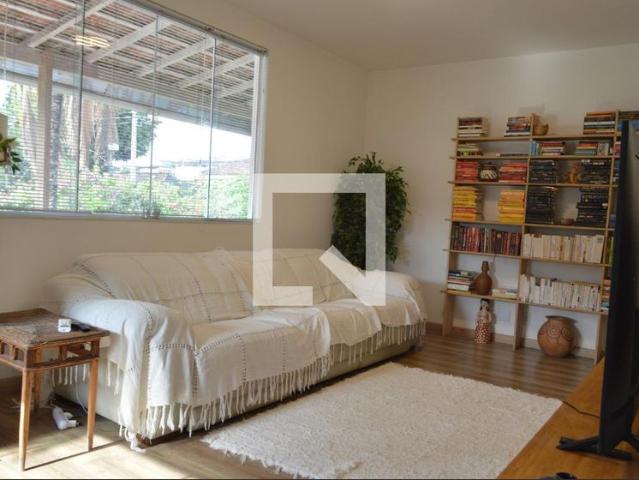 Casa aluguel em Região Geográfica Imediata do Rio de Janeiro, Região Metropolitana do Rio de Janeiro