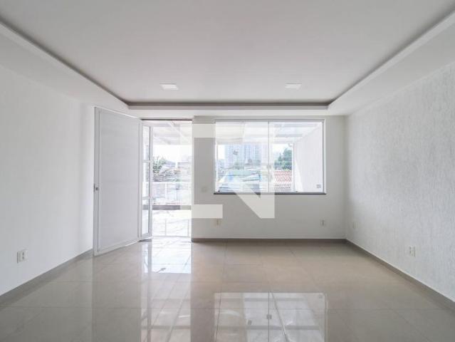 Casa aluguel em Região Geográfica Imediata do Rio de Janeiro, Região Metropolitana do Rio de Janeiro