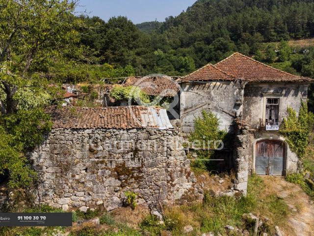 Casa venda em Parada Do Bouro, Braga