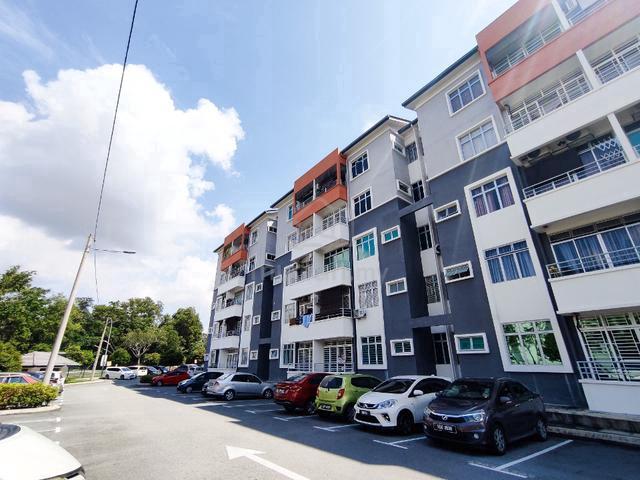 Apartment for sale in Tanjong Sepat, Selangor