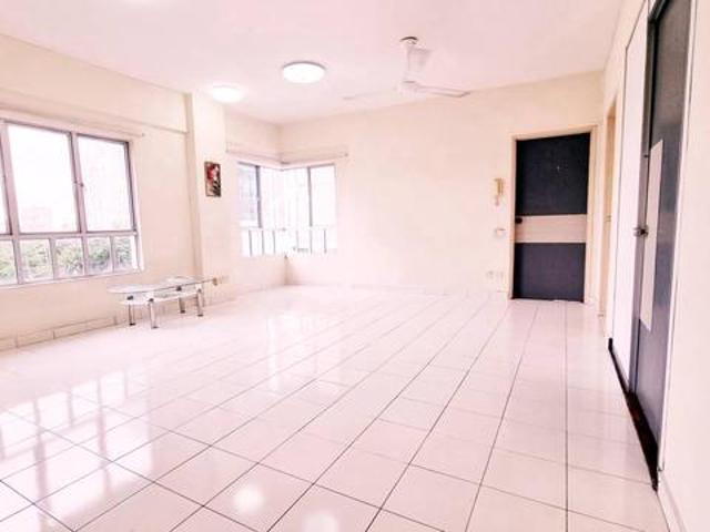 Condominium for sale in Petaling, Damansara Damai