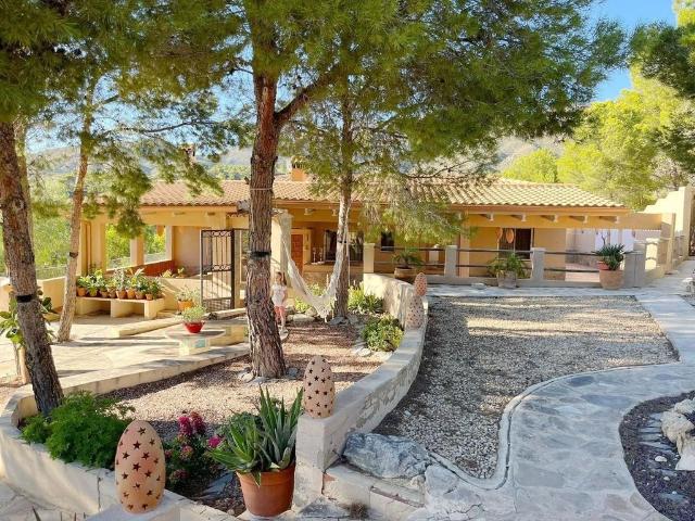 Casa en alquiler en Aigües, Residencial El Paraíso