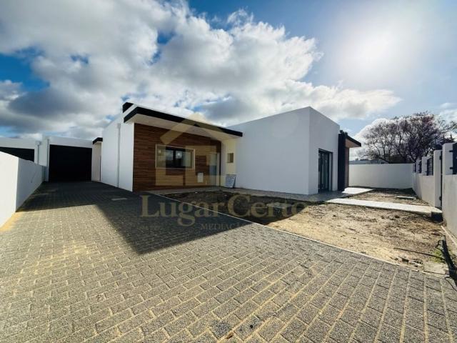 Casa venda em Azeitão (São Lourenço e São Simão), Setúbal