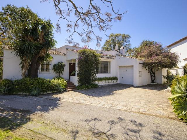 Casa en venta en Guadalmina, Costa del Sol Occidental
