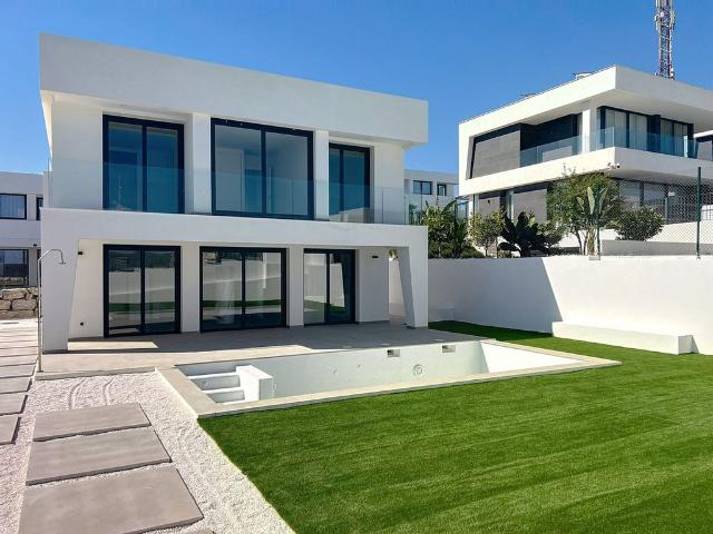 Casa en venta en San Luis de Sabinillas, Costa del Sol Occidental