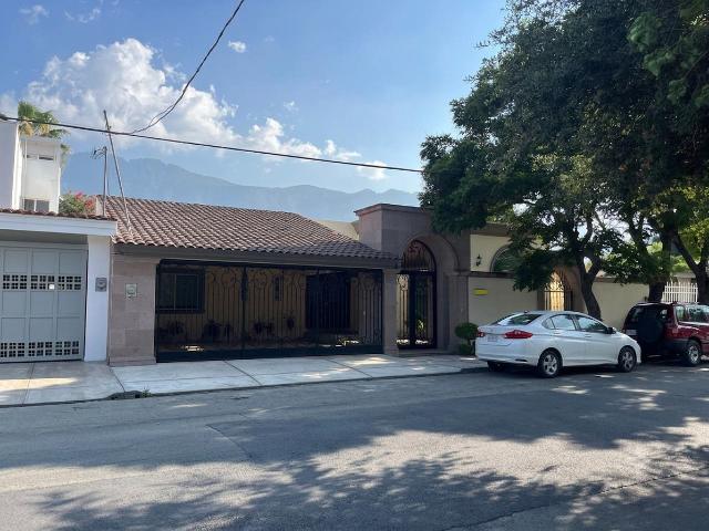 Casa en renta en Del Valle, San Pedro Garza García