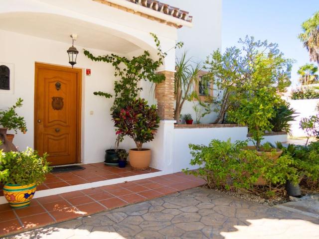 Casa en venta en Las Lomas, Costa del Sol Occidental