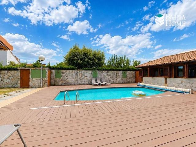 Casa en venta en Bezana, Santa Cruz De Bezana