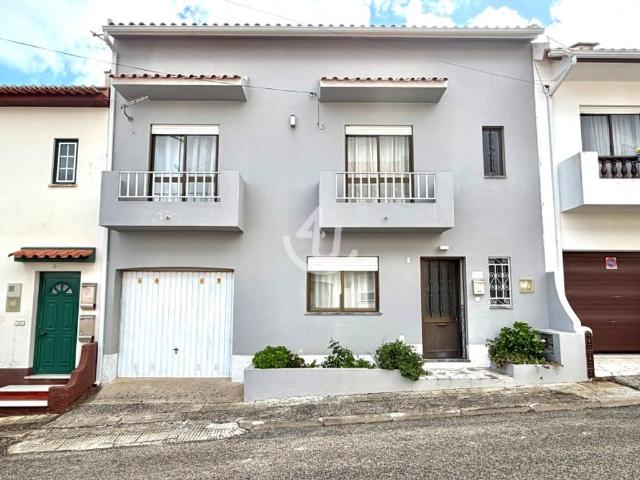 Casa venda em Pederneira, Leiria