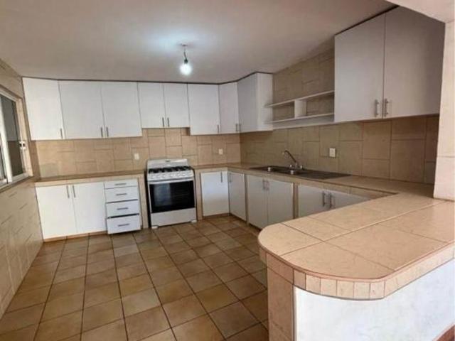 Casa en venta en Tlalnepantla De Baz, Estado de México