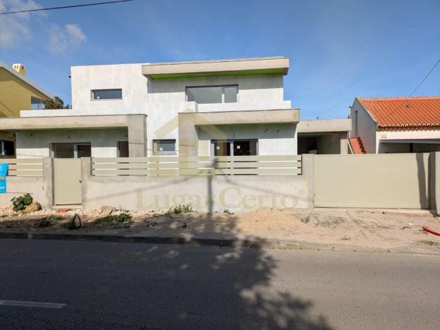 Casa venda em Azeitão (São Lourenço e São Simão), Setúbal