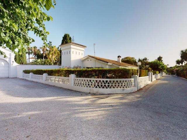 Casa en venta en Barriada Islas Canarias, Costa del Sol Occidental