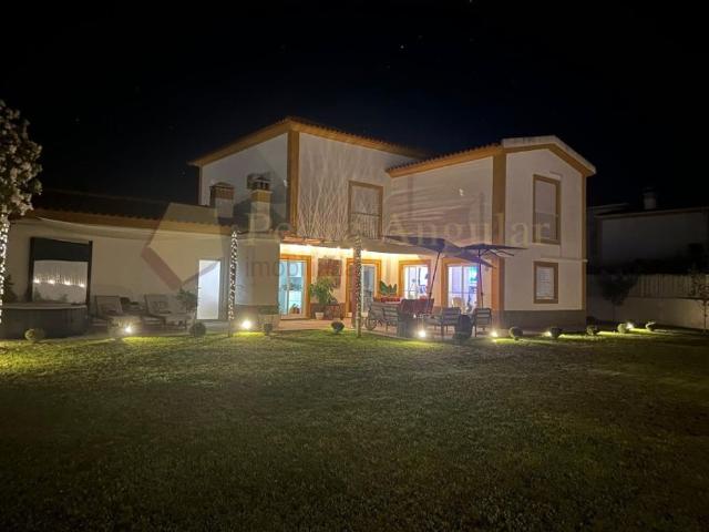 Casa venda em Azeitão (São Lourenço e São Simão), Setúbal