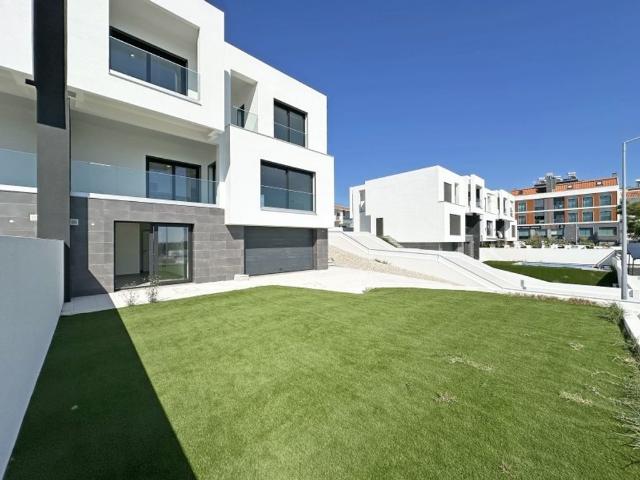 Casa venda em Seixal, Corroios